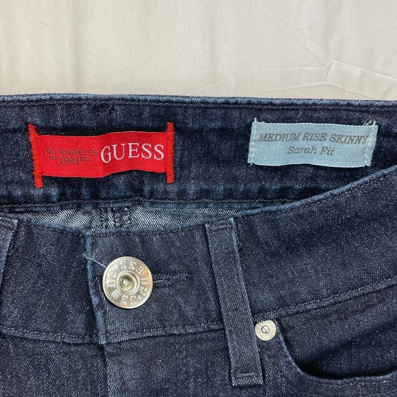 Guess Sarah Fit Skinny Jeans Size 26 - Picture 2 of 6